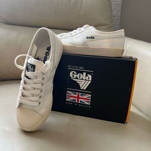Gola NWB- off white canvas, lace up sneaker, size 6
